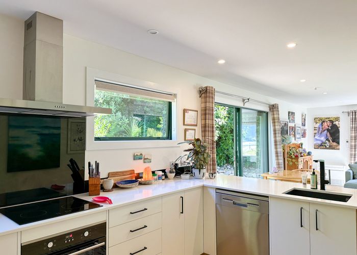  at 14 Gibbs Road, Collingwood