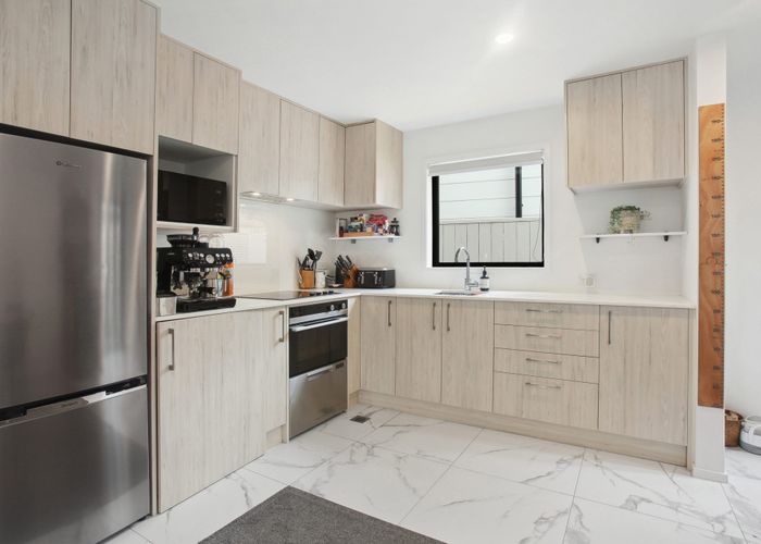  at 6/2 Jadewynn Drive, Massey, Auckland