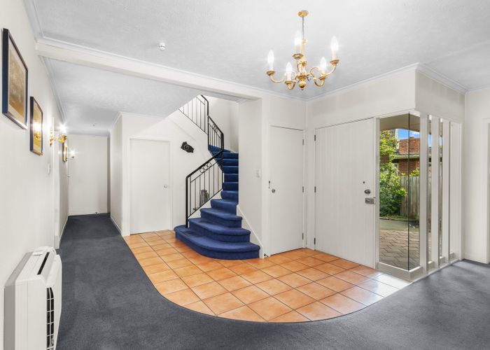  at 10 Woodford Terrace, Fendalton, Christchurch City, Canterbury