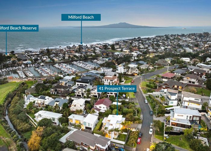  at 41 Prospect Terrace, Milford, North Shore City, Auckland