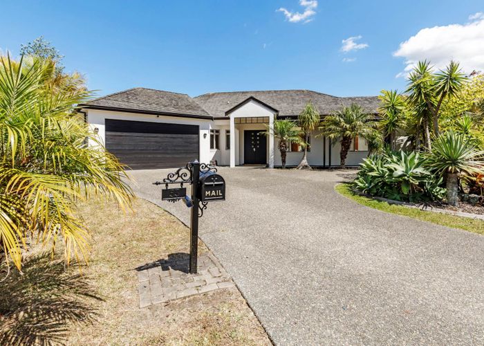  at 53 Oak Manor Drive, Albany, Auckland
