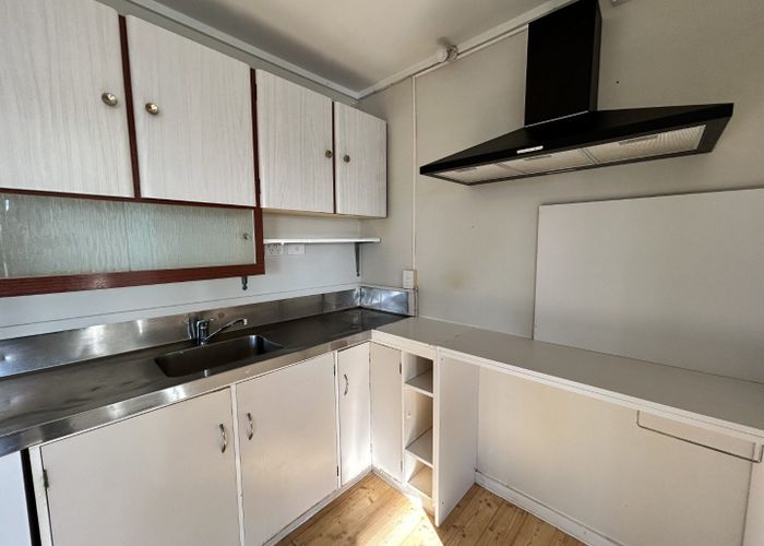  at 26 Seaside Avenue (downstairs), Waterview, Auckland City, Auckland