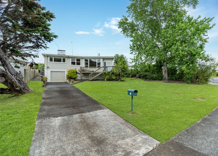  at 9 Lowtherhurst Road, Massey, Auckland