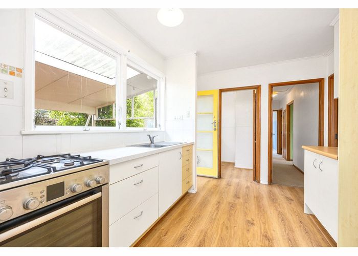  at 280 Glengarry Road, Glen Eden, Auckland