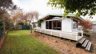  at 35 Moyne Avenue, Milson, Palmerston North