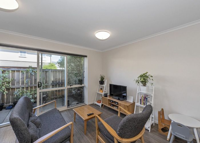  at 2 Chiefs Court, Hamilton East, Hamilton, Waikato