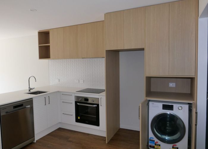  at 4/7 Bertram Grove, Naenae, Lower Hutt