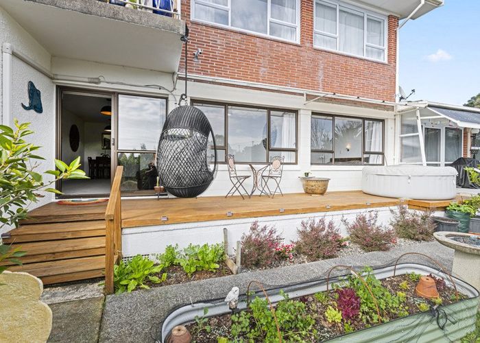  at 6/54 Sale Street, Howick, Auckland