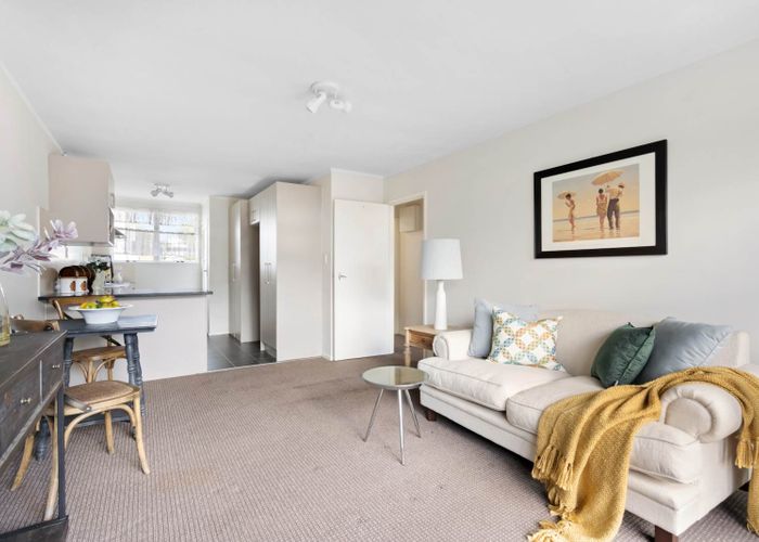  at 3/40 Rutland Road, Mount Wellington, Auckland