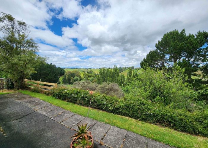  at 40 Shakespeare Road, Bastia Hill, Whanganui