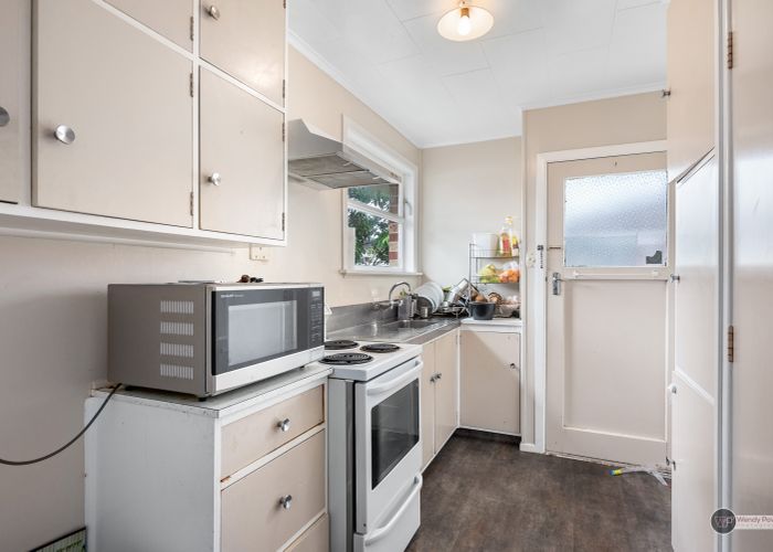  at 2/11 Sutherland Avenue, Silverstream, Upper Hutt