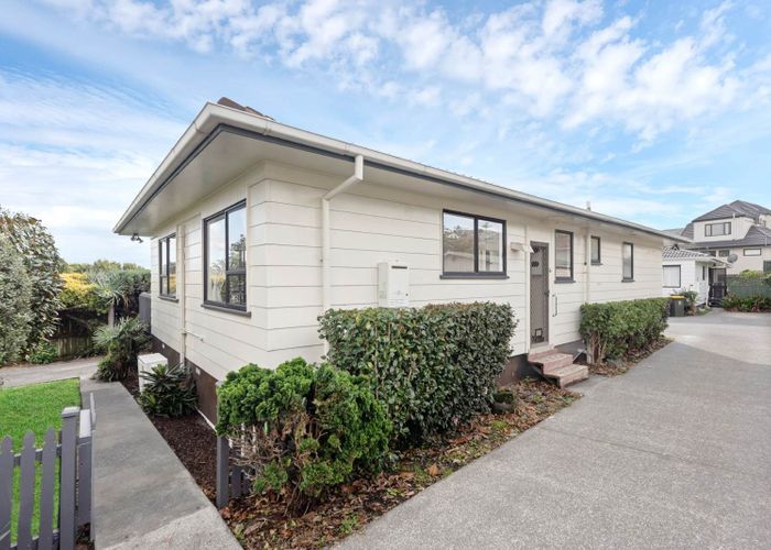  at 1/67 Lewisham Street, Highland Park, Manukau City, Auckland