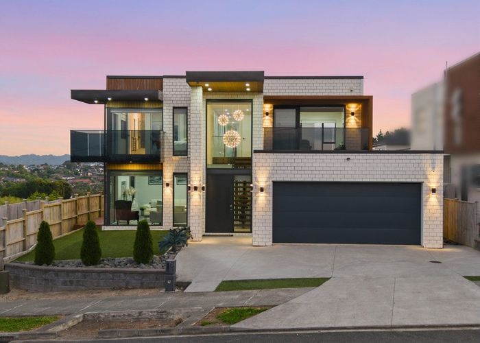  at 7D Babich Road, Henderson Valley, Auckland