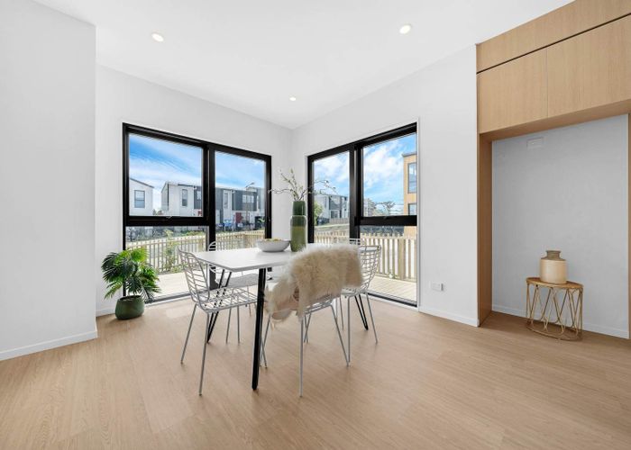  at 190 Henwood Road, Westgate, Waitakere City, Auckland