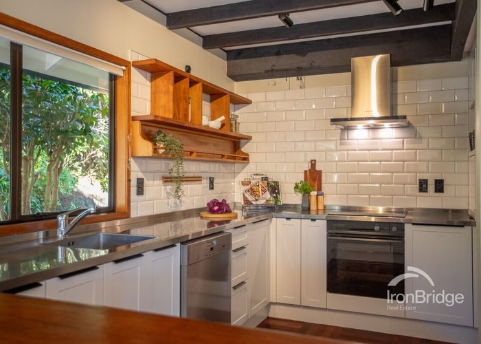  at 6B Chatsworth Road, Silverstream, Upper Hutt, Wellington