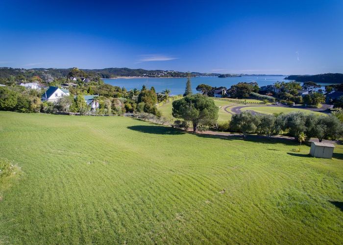  at 3 James Clendon Place, Okiato, Russell