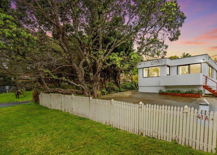  at 2/41 Merriefield Avenue, Forrest Hill, North Shore City, Auckland