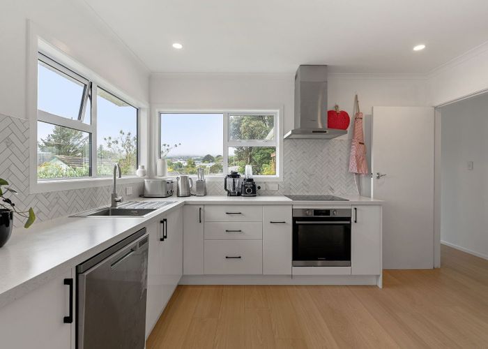  at 3 Catherine Crescent, Paparangi, Wellington, Wellington