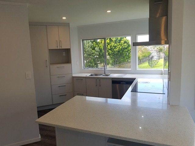  at 60 Lagoon Way, West Harbour, Auckland