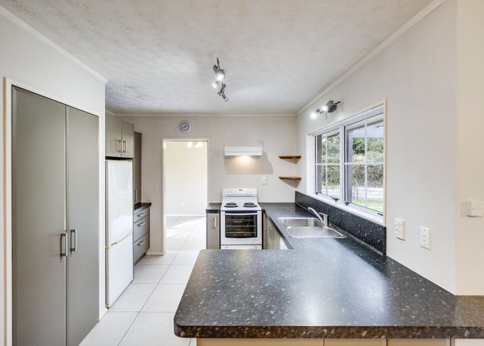  at 4 Alley Place, Taradale, Napier