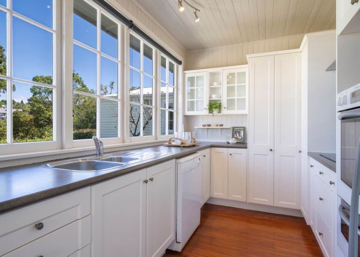  at 272 Beach Road, Campbells Bay, North Shore City, Auckland