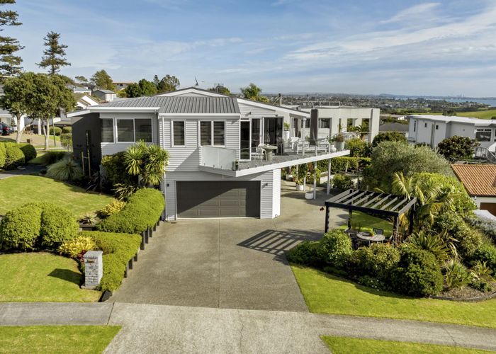  at 12 Omana Heights Drive, Maraetai, Auckland