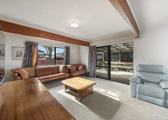  at 2/18 Elizabeth Avenue, Papatoetoe, Manukau City, Auckland