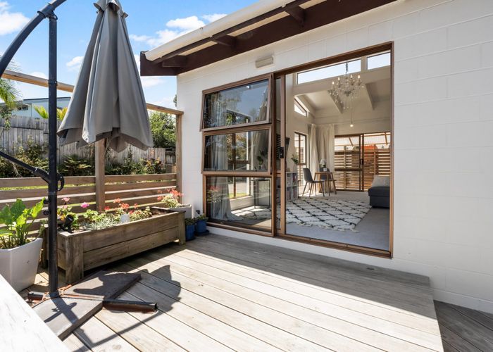  at 1/351 Royal Road, Massey, Auckland