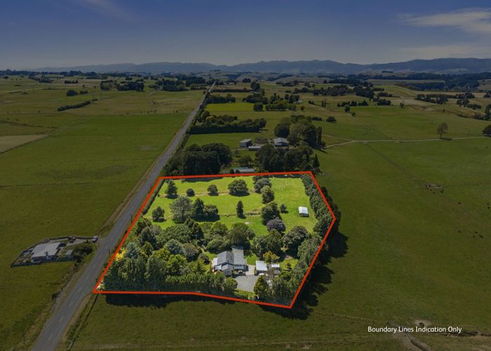  at 2330 Kimbolton Road, Kiwitea