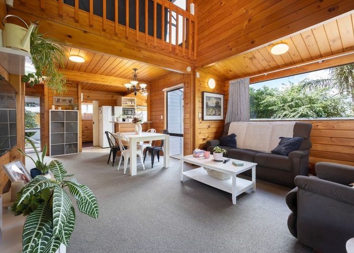  at 62 Rhinevale Close, Henderson, Waitakere City, Auckland