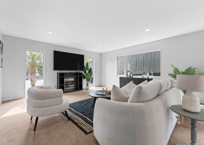  at 14 Springvale Drive, Albany, North Shore City, Auckland