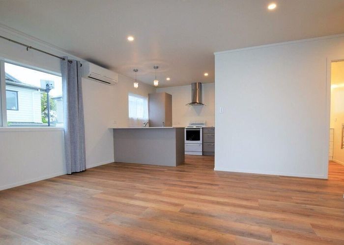  at Henderson, Waitakere City, Auckland