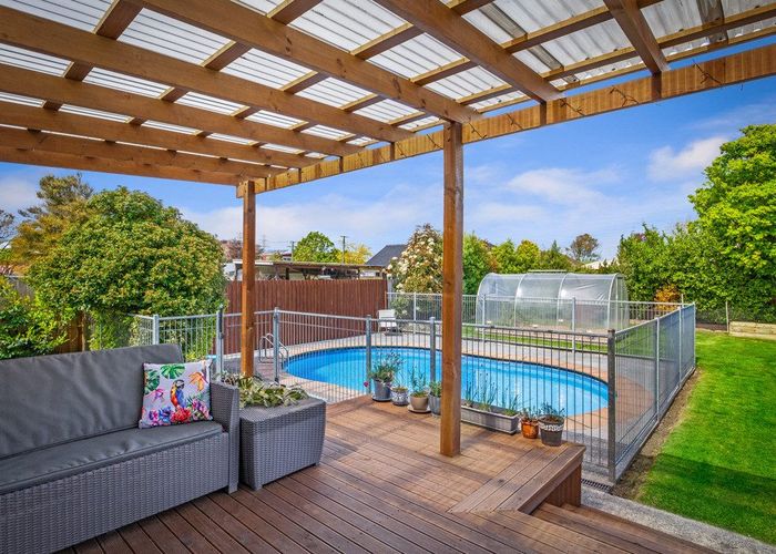  at 52 Farrington Avenue, Bishopdale, Christchurch