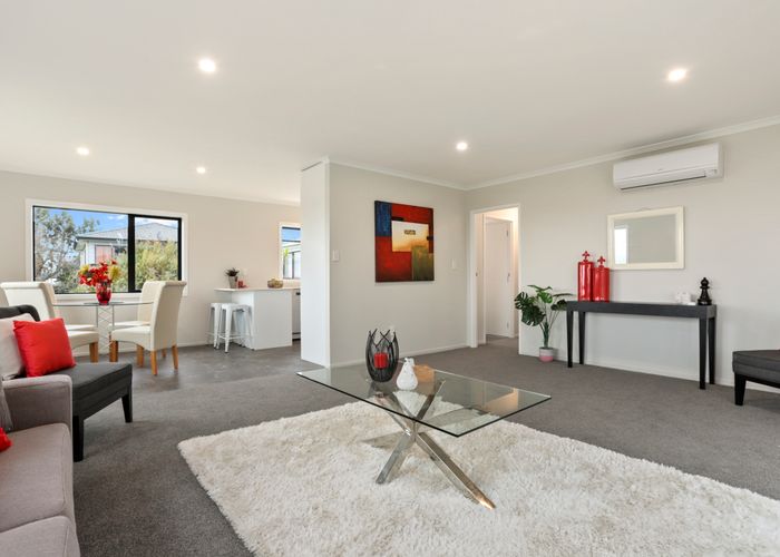  at 231 Hepburn Road, Glendene, Auckland
