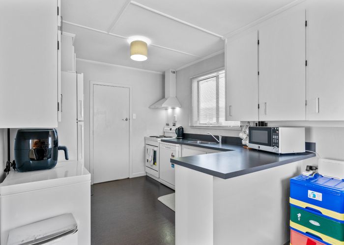  at 220 Conyers Street, Strathern, Invercargill