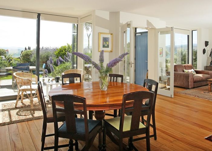  at 9 Marine Parade, Seatoun, Wellington