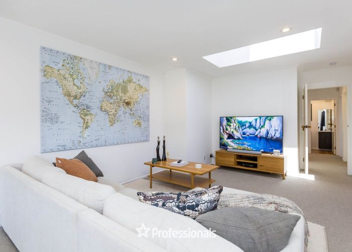  at 2 Bathurst Street, Heretaunga, Upper Hutt, Wellington