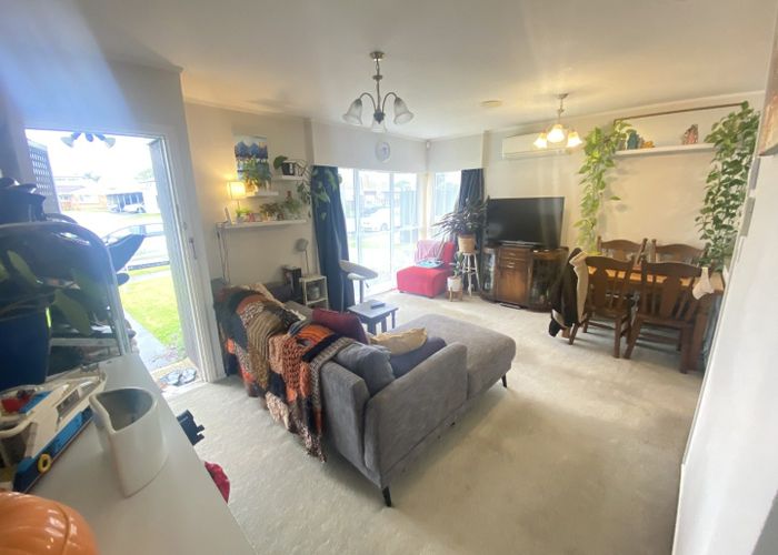  at 1/4 Norman Spencer Drive, Papatoetoe, Manukau City, Auckland