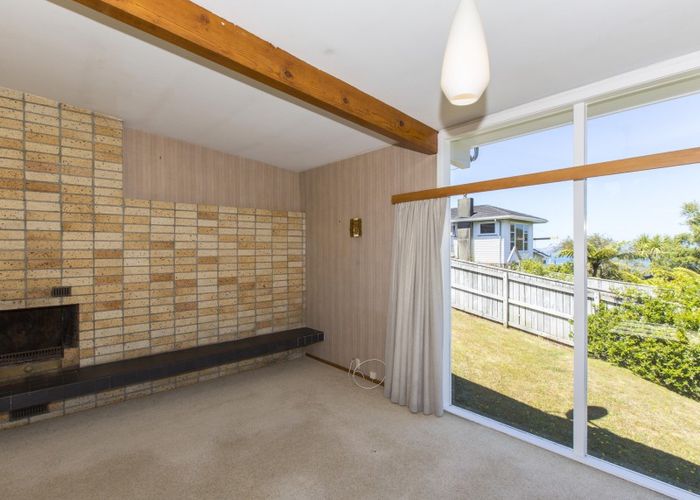  at 9 Pekanga Road, Normandale, Lower Hutt