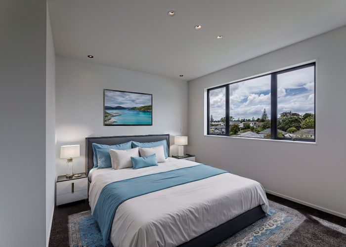  at 8/7 Brookfield Road, Te Atatu Peninsula, Auckland