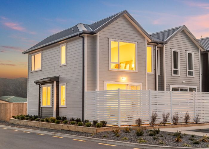  at 40 Te Ara O Puakawe, Wainuiomata, Lower Hutt, Wellington