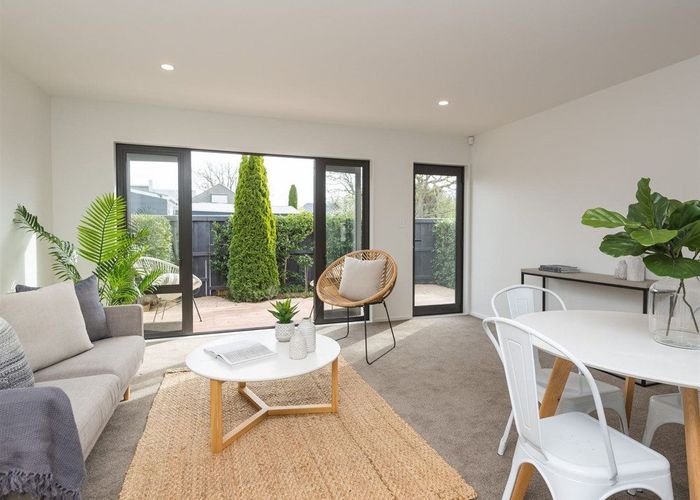  at 3/129 Aikmans Road, Merivale, Christchurch City, Canterbury