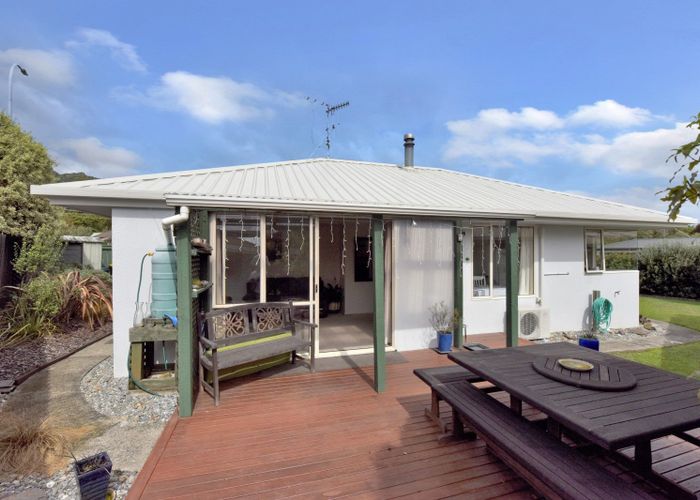  at 2/16 Vining Crescent, Stoke, Nelson