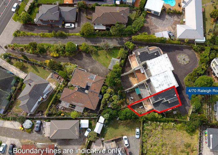  at 4/70 Raleigh Road, Northcote, North Shore City, Auckland