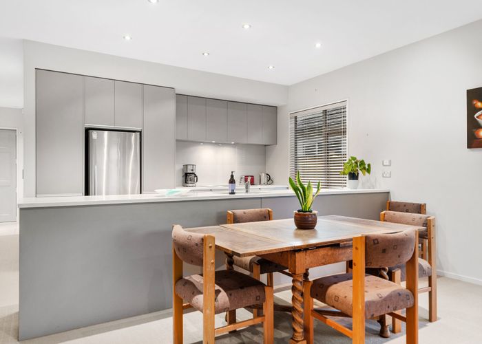 at 35 Henley Green, Northwood, Christchurch