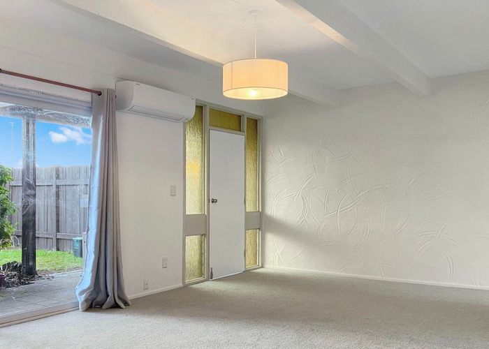  at 3/2 Glenora Road, Takanini, Papakura, Auckland