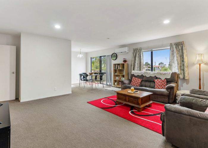  at 17A Kimber Hall Avenue, Mount Roskill, Auckland