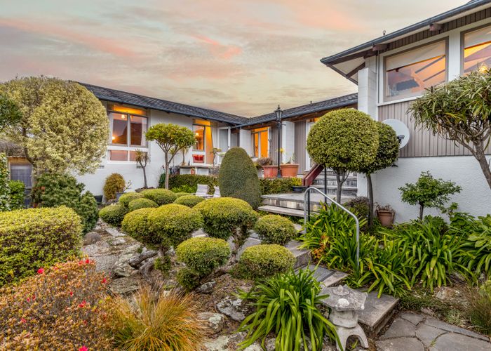 Free property data for 256 Cannon Hill Crescent, Mount Pleasant