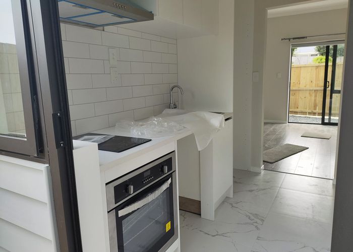  at 2A Han Ct, Glen Eden, Waitakere City, Auckland