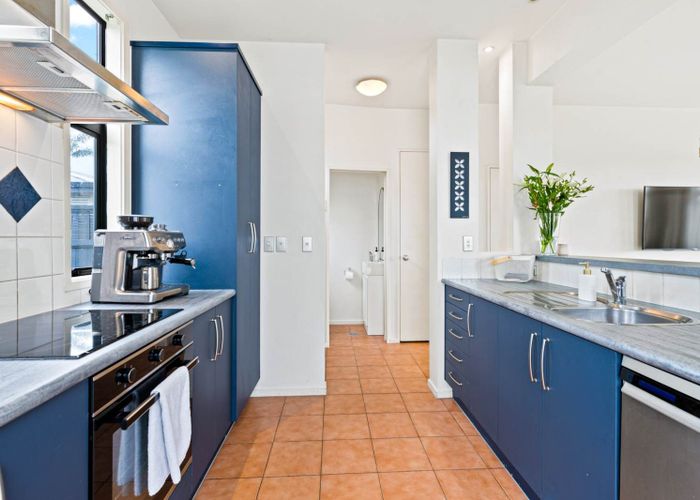  at 83/2 Armoy Drive, East Tamaki, Manukau City, Auckland